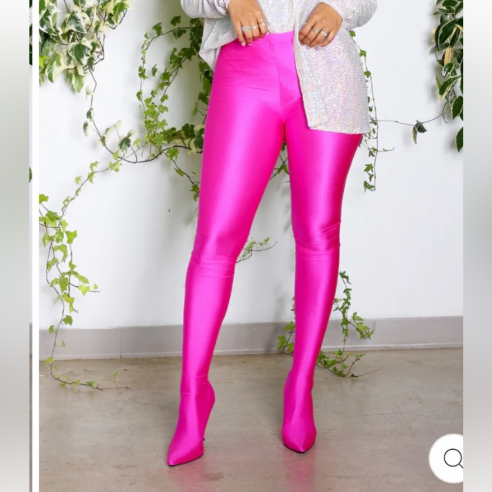 ❌❌❌SOLD❌❌❌Gorgeous FUCHSIA PANT BOOTS by Azalea Wang  Size 11 🔥🔥🔥🔥 💯NEW
